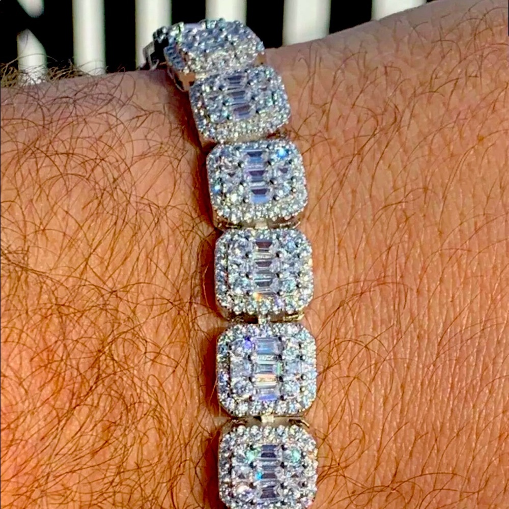 14 KT WHITE GOLD GP 8.5 BAGUETTE BRACELET NEW BOX!